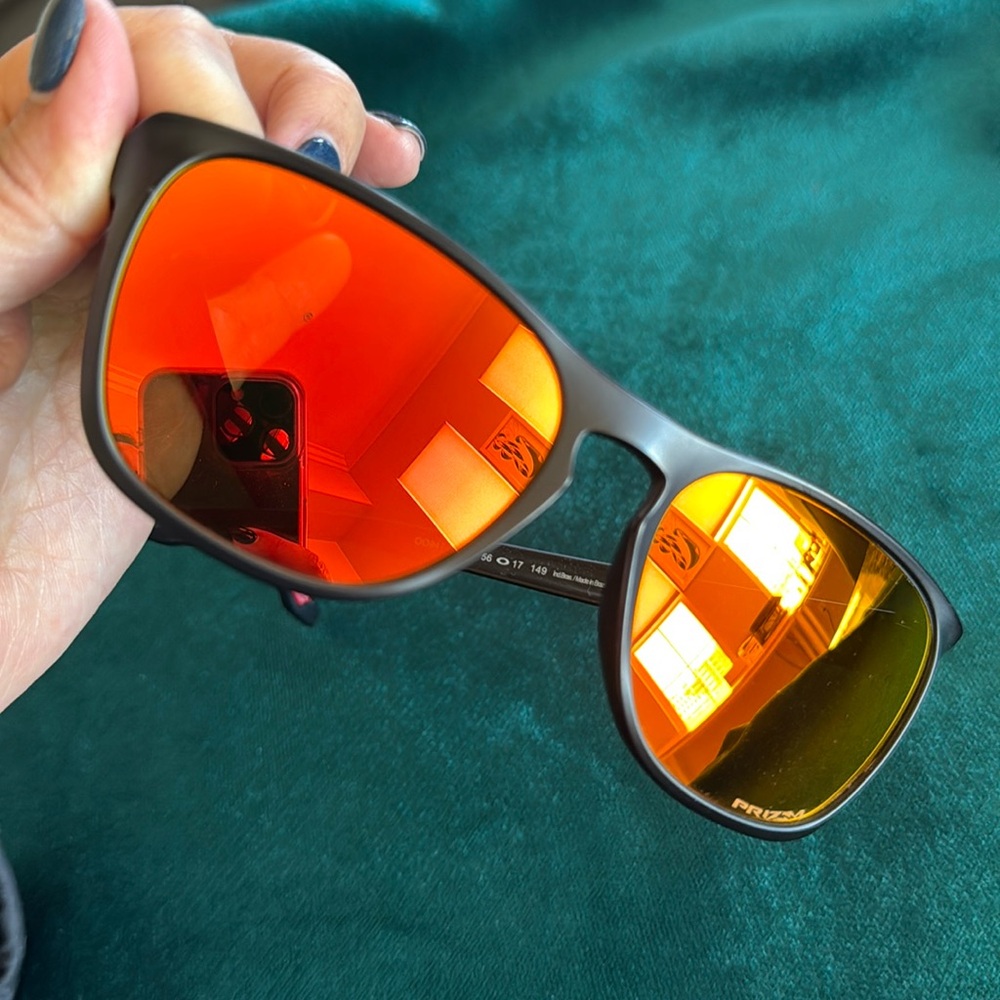 Oakley Manorburn